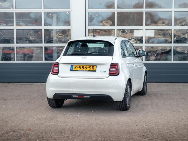 Fiat E-500 Business Launch Edition 42 kWh | SOH 91% | Clima | Cruise | Regensensor | Apple Carplay | 16"