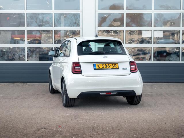 Fiat E-500 Business Launch Edition 42 kWh | SOH 91% | Clima | Cruise | Regensensor | Apple Carplay | 16"