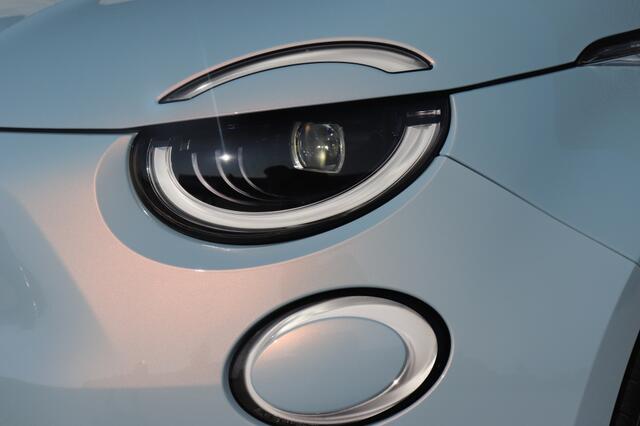 Fiat E-500 Cabrio La Prima by Bocelli 42 kWh | JBL | Winter | Camera | 17"