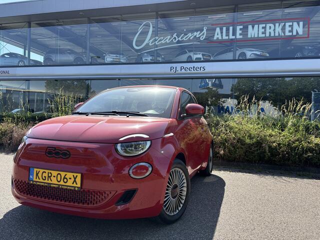 Fiat E-500 24 kWh RED Achteruitrijcamera - Airco - Navigatie - Parkeersensoren achter - Apple carplay - Bluetooth - Cruise control - Keyless start - Led verlichting - Stuur multifunctioneel - Rijstrooksensor - Elektrische ramen