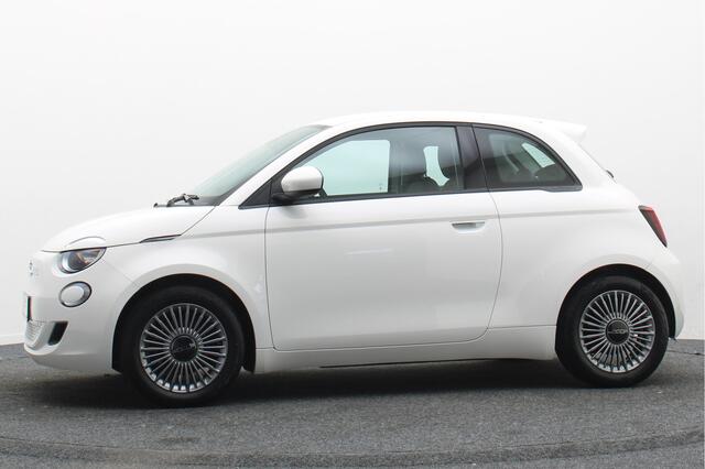 Fiat E-500 Icon 42 kWh Virtual Cockpit, Cruise, Apple Carplay, Lane Assist, Climate, DAB, LED, 16''