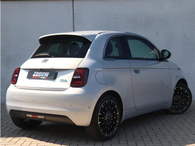 Fiat E-500 La Prima 42 kWh | Pano | JBL | Camera | Winter | 17"