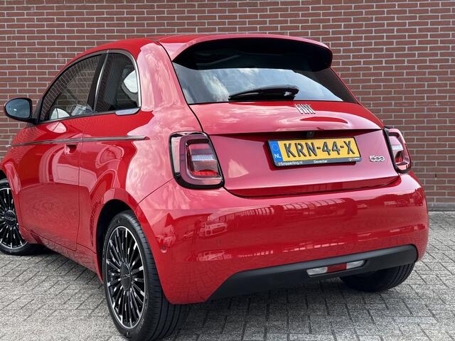 Fiat E-500 La Prima 42 kWh SOH 95% NAV PANO JBL ADAPT-CRUISE STOELVW CARPLAY LED