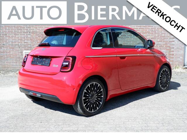 Fiat E-500 La Prima 42 kWh / INCL. 12 mnd BOVAG / JBL-Speakers / Camera