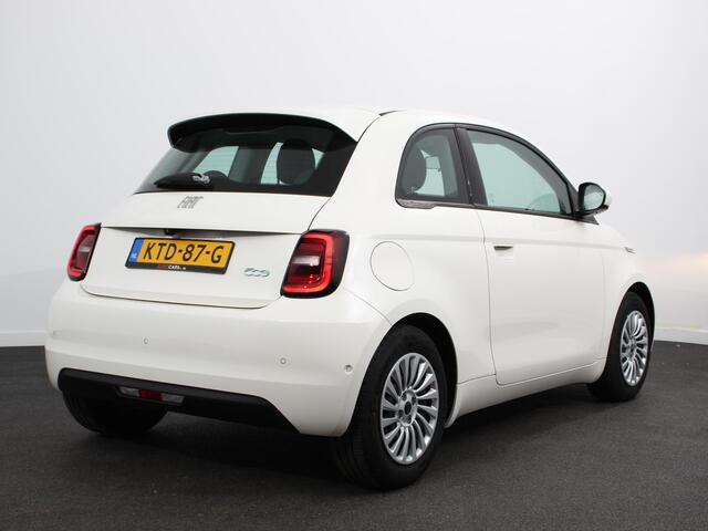 Fiat E-500 Berline 42 kWh Automaat Climate control Cruise control Achteruitrijcamera Led Navigatie Apple Carplay/ Android Auto
