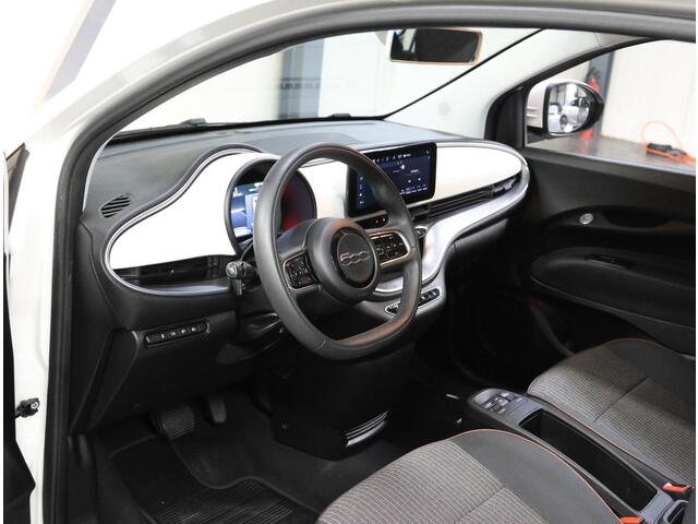 Fiat E-500 Icon 42 kWh 118PK | 2de Eigenaar | AppleCarplay/AndroidAuto | Climate Control | Navigatie | Cruise Control | Keyless | LED | Isofix | Parkeersensoren | DAB Radio |