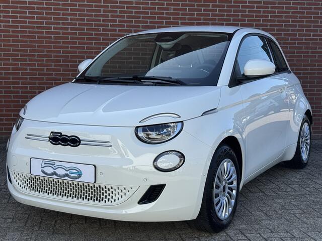 Fiat E-500 42 kWh CARPLAY CRUISE STOELVW PDC CAMERA DAB