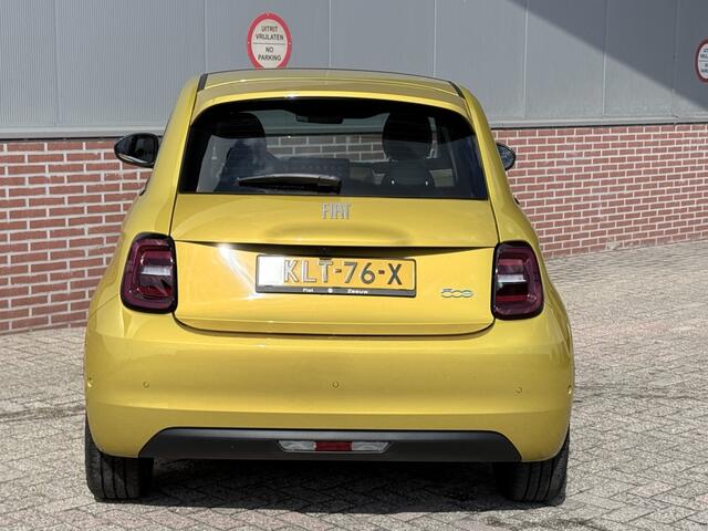 Fiat E-500 ICON 42 kWh | Pano | Camera | Winter | 17"