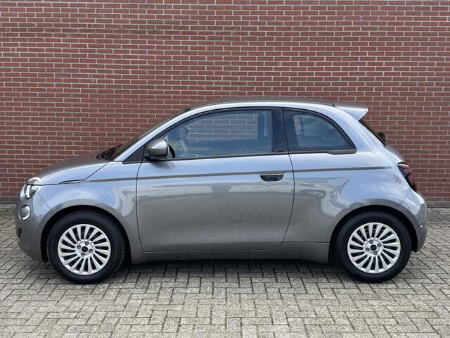 Fiat E-500 3+1 42 kWh CLIMA CARPLAY CAMERA STOELVW PDC DAB