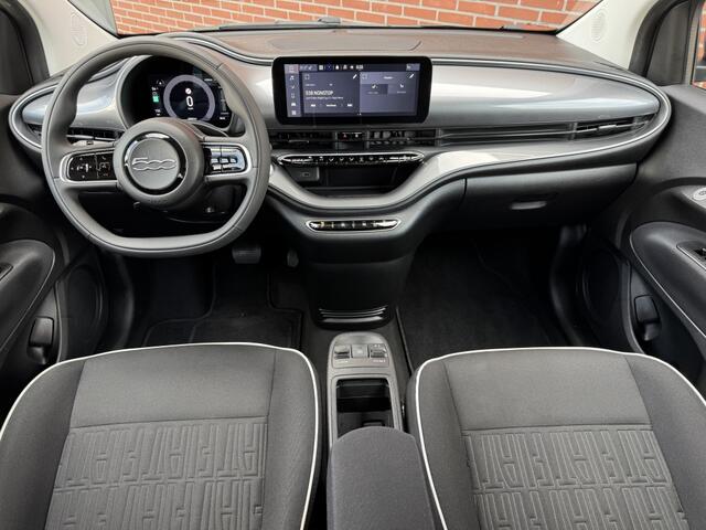 Fiat E-500 3+1 42 kWh CLIMA CARPLAY CAMERA STOELVW PDC DAB