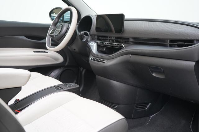 Fiat E-500 Cabrio La Prima by Bocelli 42 kWh | SoH 94,9% | Navigatie | Carplay | Camera | Stoelverwarming | JBL | Parkeersensoren