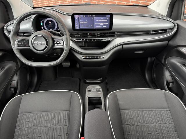 Fiat E-500 42 kWh CARPLAY SOH 98% PDC CAMERA STOELVW LED DAB CLIMA LMV CRUISE