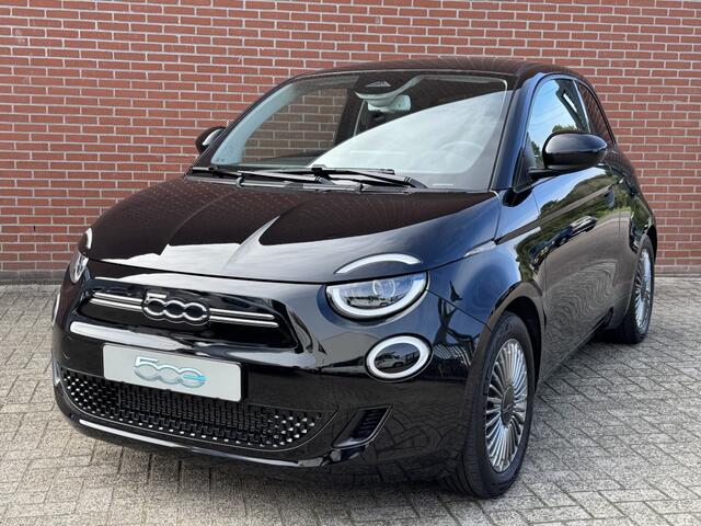 Fiat E-500 Icon 42 kWh NAV CRUISE CARPLAY LED COMFORT PACK CLIMA LMV PRIVACY GLASS