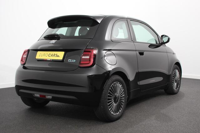 Fiat E-500 42 kWh 118pk Icon Actieradius WLTP 329km Navigatie Apple Carplay/Android Auto Cruise Control Comfort-pakket Climate Control