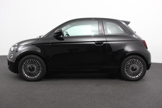 Fiat E-500 42 kWh 118pk Icon Actieradius WLTP 329km Navigatie Apple Carplay/Android Auto Cruise Control Comfort-pakket Climate Control