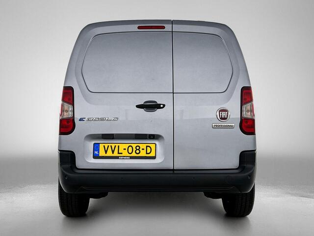Fiat E-Doblo 136PK 50kWh L1H1 | 1ste eigenaar | Navigatie | AppleCarPlay/AndroidAuto | Houtenlaadvloer | Cruise Control | Climate Control | Navigatie | Parkeersensoren | DAB Radio | Armsteun | Parkeersensoren |