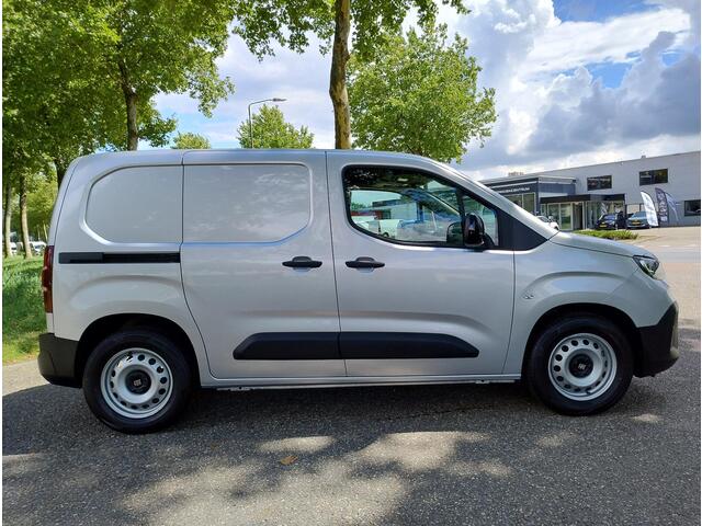 Fiat E-Doblo L1 50 kWh 136pk | ACTIE! | 8 jaar garantie | Multimedia | Apple Carplay | Android Auto | Achteruitrijcamera | Parkeersensoren achter | Winter pakket | Stoelverwarming | Stuurverwarming | Warmtepomp | Digital cockpit | Stuurwielbediening | Reservewiel | va