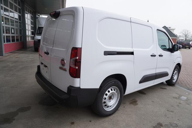 Fiat E-Doblo 136 L2 50 kWh Schuifdeur links en rechts Automaat nr.V901 | Climate | Navi | Camera | Cruise