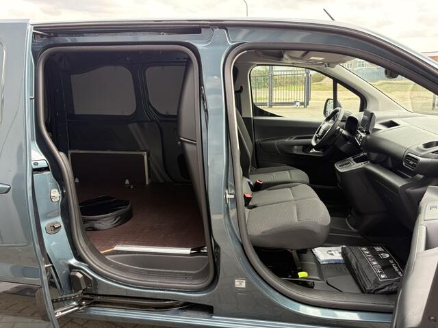 Fiat E-Doblo 50 kWh 3-zits | airco | carplay | cruise