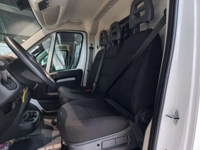 Fiat E-Ducato 3.5T L2H1 79 kWh | VOORRAADVOORDEEL! | Climate Control | 2-persoons bijrijderbank | Tussenschot met raam |