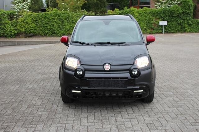 Fiat PANDA 1.0 Hybrid RED Cross Clima-Parkeersensoren-Bluetooth-Carplay