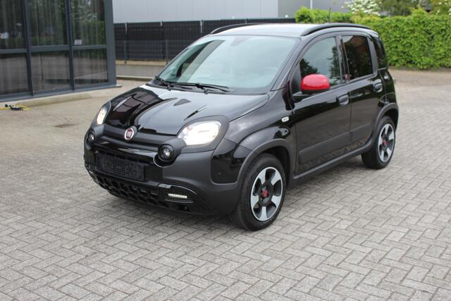 Fiat PANDA 1.0 Hybrid RED Cross Clima-Parkeersensoren-Bluetooth-Carplay