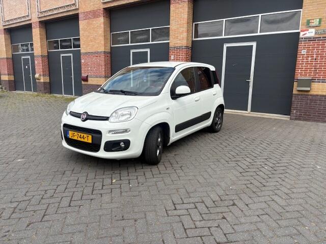 Fiat PANDA 1.2 Lounge Airco NAP Luxe Uitvoering!