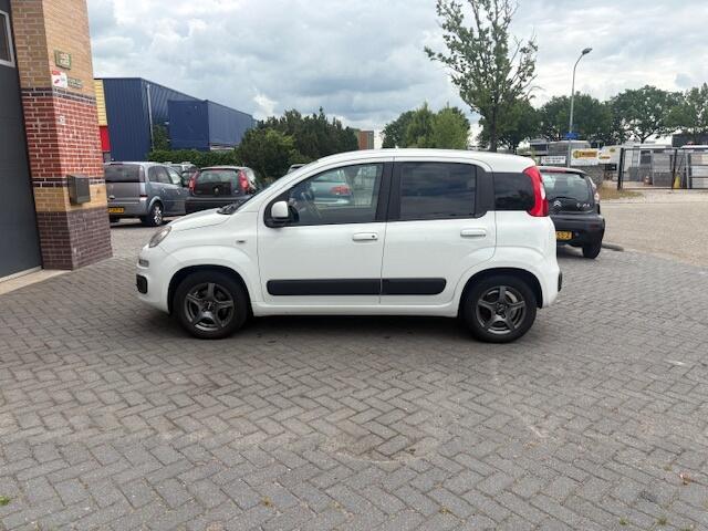 Fiat PANDA 1.2 Lounge Airco NAP Luxe Uitvoering!