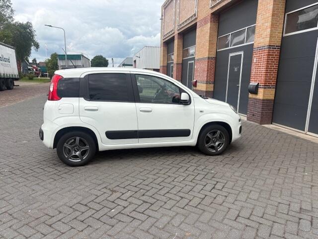 Fiat PANDA 1.2 Lounge Airco NAP Luxe Uitvoering!