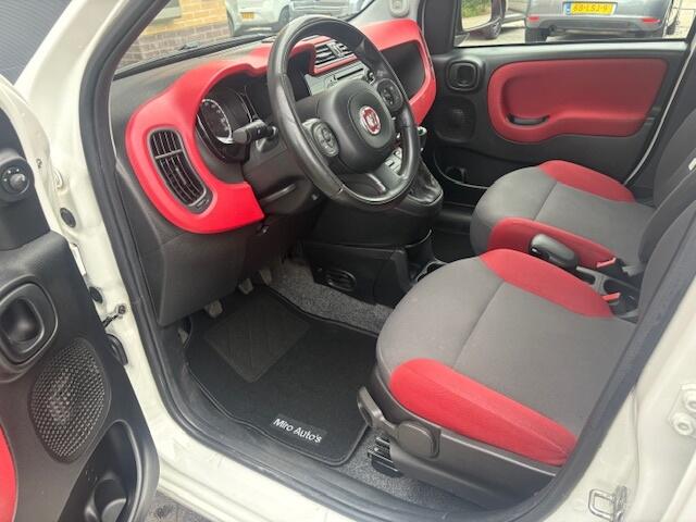 Fiat PANDA 1.2 Lounge Airco NAP Luxe Uitvoering!