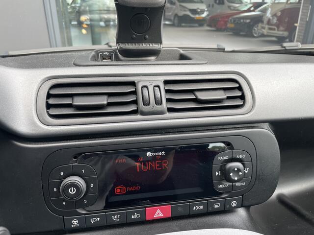 Fiat PANDA 1.2 Lounge 5 zit plaatsen Airco - Bluetooth - Spiegels E V+VW - Centrale deurvergr. - E-Ramen voor - LMV 14"- ML Zeer goed onderhouden!