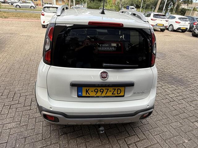 Fiat PANDA 1.0 Hybrid Cross / Airco clima/ Apple carplay/ PDC/ LED/ Trekhaak