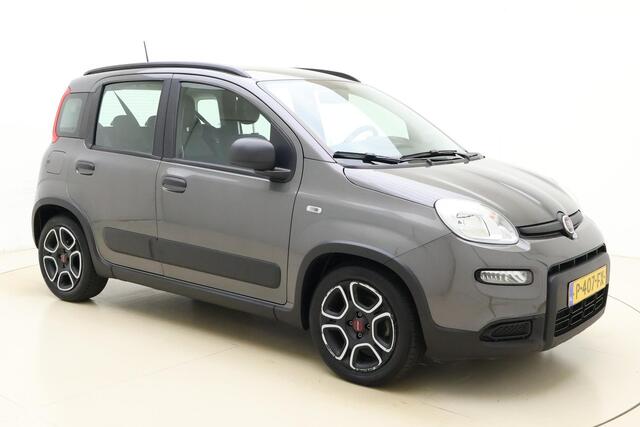 Fiat PANDA 1.0 Hybrid City Life | Navigatie via Carplay | 3 Zitplaatsen | Airco | Dakrails | Hoge instap | City functie | Metaallak | Electrische ramen
