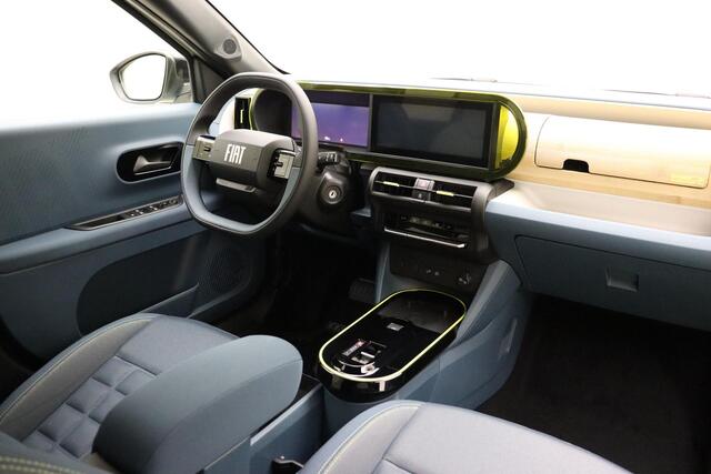 Fiat PANDA Grande 1.2 Hybrid La Prima | Navigatie | Climate control | Camera | Dakrails | Lichtmetalen velgen | Extra getint glas | Nieuw model | Hoge instap