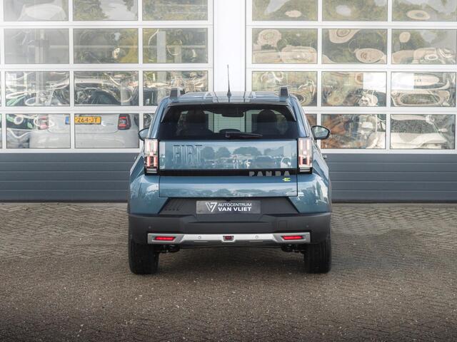 Fiat PANDA Grande La Prima 44 kWh | Uit voorraad leverbaar | Clima | Cruise | Camera | Apple Carplay | 17" | Navi | Winter Pack
