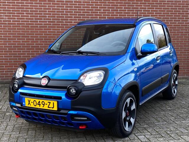 Fiat PANDA 1.0 HYBRID CROSS AIRCO CARPLAY PARKEERSENSOREN PRIVACY GLASS