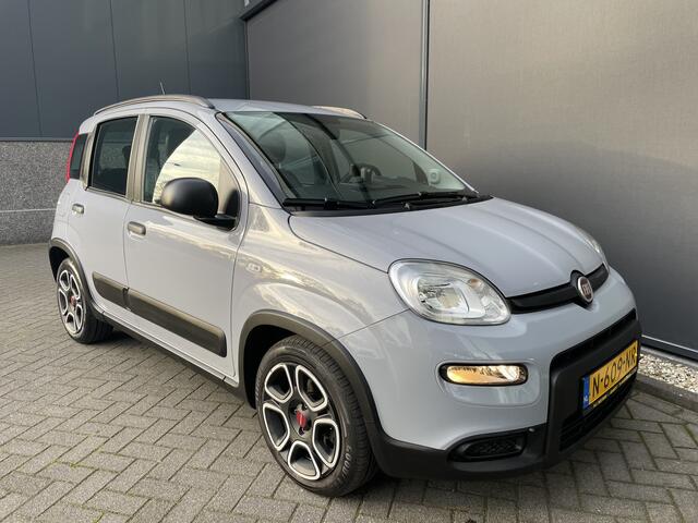 Fiat PANDA 1.0 Hybrid City Life Airco - Parkeersensoren achter - bluetooth - Dakrails - Radio - Centrale vergrendeling met afstandsbediening - Start/ stop systeem