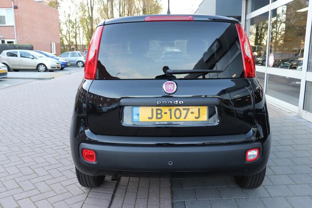 Fiat PANDA 0.9 TwinAir Lounge Automaat. .