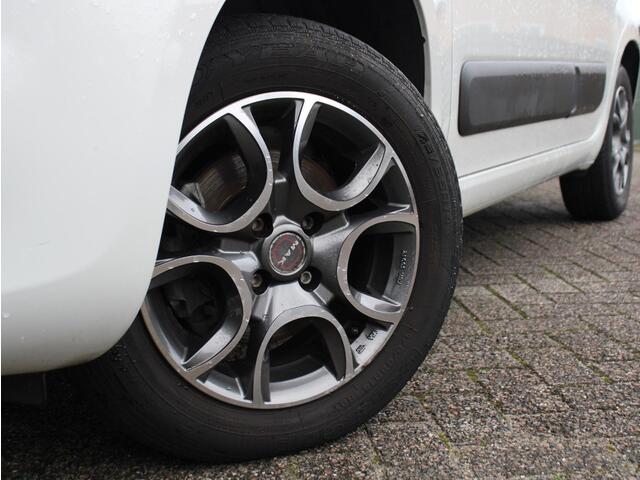 Fiat PANDA 0.9 TwinAir Lounge Automaat Airco, Bluetooth, Radio, Elektrische Ramen Voor,