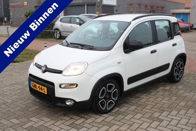 Fiat PANDA 1.0 Hybrid City Life Airco-Parkeersensoren-Carplay Nieuw Binnen !!