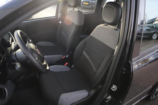 Fiat PANDA 1.0 Hybrid City Life 69PK Carplay Android Navigatie Airco All-Season Banden!