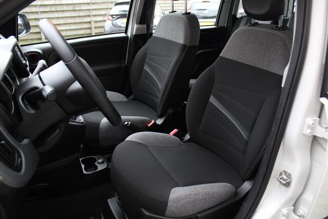 Fiat PANDA 1.0 Hybrid City Life Parkeersensoren, Bluetooth, Airco, DAB Radio