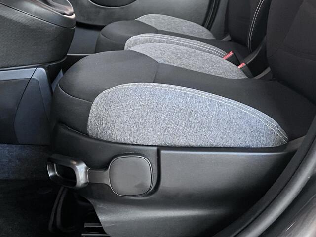 Fiat PANDA 1.0 Hybrid City Cross * 12 mnd BOVAG garantie * RIJKLAARPRIJS !