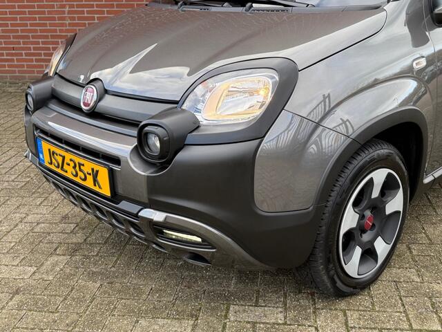 Fiat PANDA 1.0 HYBRID CROSS AIRCO STOEL IN HOOGTE VERSTELBAAR ELEK RAMEN /