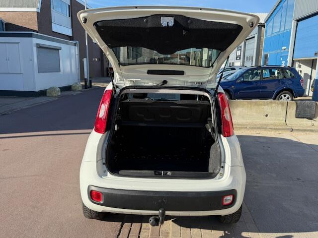 Fiat PANDA 0.9 TwinAir Lounge Automaat 1e eig 2018 NAP Hele leuke auto met een airco, cruise control, etc.