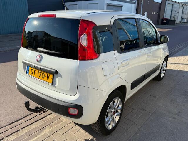 Fiat PANDA 0.9 TwinAir Lounge Automaat 1e eig 2018 NAP Hele leuke auto met een airco, cruise control, etc.