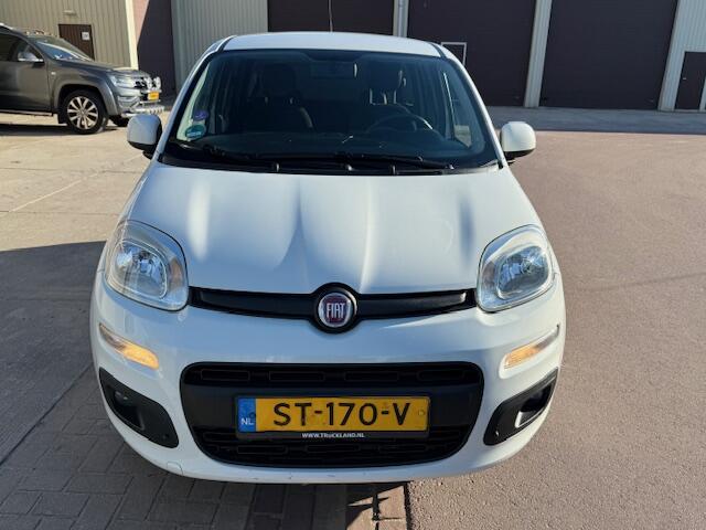 Fiat PANDA 0.9 TwinAir Lounge Automaat 1e eig 2018 NAP Hele leuke auto met een airco, cruise control, etc.