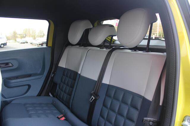 Fiat PANDA Grande LA PRIMA 113PK 11 kW 44 kWh | WINTERPACK: STOEL/STUUR/VOORRUIT VERWARMING | DRAADLOZE APPLE CARPLAY/ANDROID AUTO | NAVIGATIE | ACHTERUITRIJCAMERA | PARKEERSENSOREN VOOR + ACHTER | DRAADLOZE TELEFOONLADER | LED KOPLAMPEN | CLIMATE CONTROL | 3-FASE |