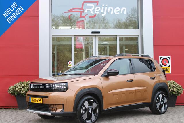 Fiat PANDA Grande LA PRIMA 113PK 11 kW 44 kWh | WINTERPACK: STOEL/STUUR/VOORRUIT VERWARMING | DRAADLOZE APPLE CARPLAY/ANDROID AUTO | NAVIGATIE | ACHTERUITRIJCAMERA | PARKEERSENSOREN VOOR + ACHTER | DRAADLOZE TELEFOONLADER | LED KOPLAMPEN | CLIMATE CONTROL | 3-FASE |