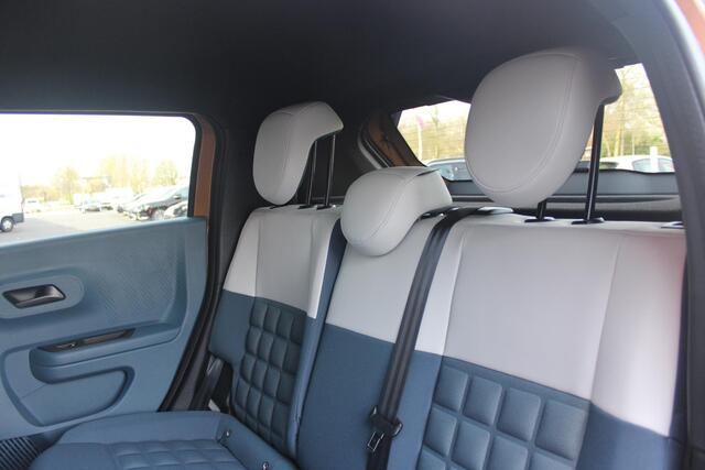 Fiat PANDA Grande LA PRIMA 113PK 11 kW 44 kWh | WINTERPACK: STOEL/STUUR/VOORRUIT VERWARMING | DRAADLOZE APPLE CARPLAY/ANDROID AUTO | NAVIGATIE | ACHTERUITRIJCAMERA | PARKEERSENSOREN VOOR + ACHTER | DRAADLOZE TELEFOONLADER | LED KOPLAMPEN | CLIMATE CONTROL | 3-FASE |